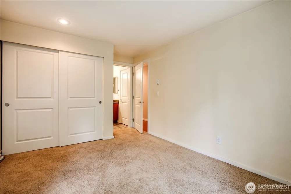 11313 NE 128th Street #101 Kirkland, WA 98034