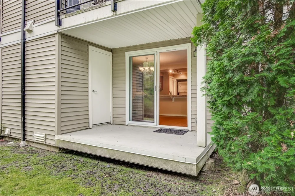 11313 NE 128th Street #101 Kirkland, WA 98034
