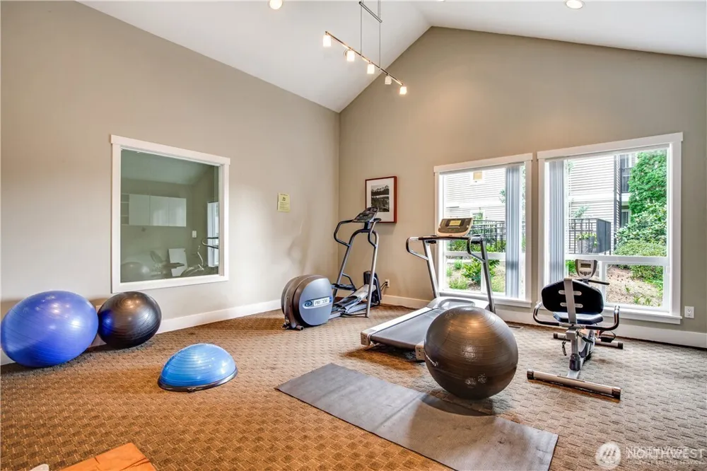 11313 NE 128th Street #101 Kirkland, WA 98034