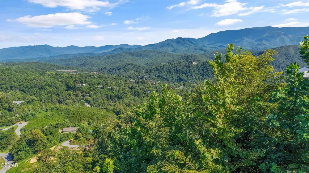 616 Kings Way Gatlinburg, TN 37738
