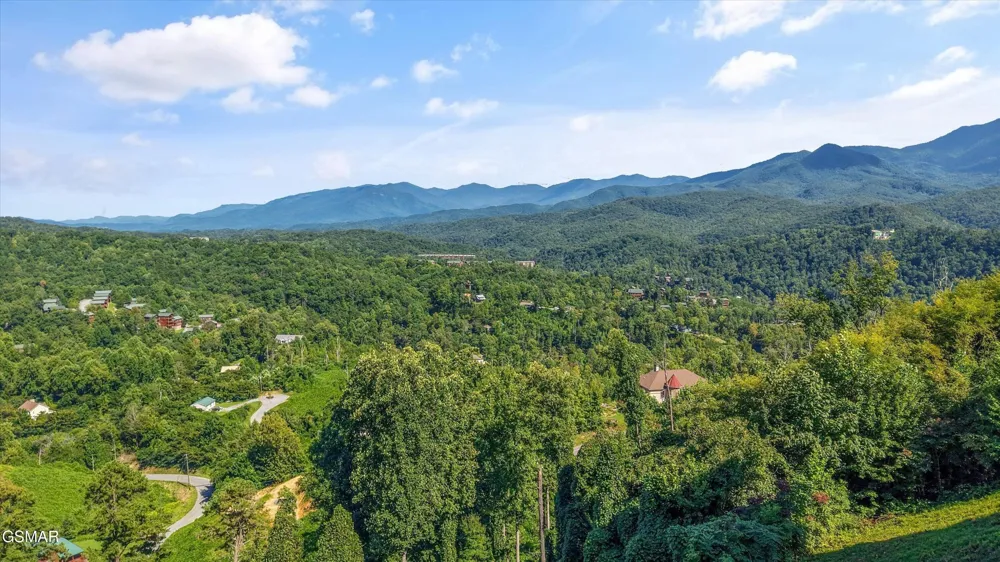 616 Kings Way Gatlinburg, TN 37738