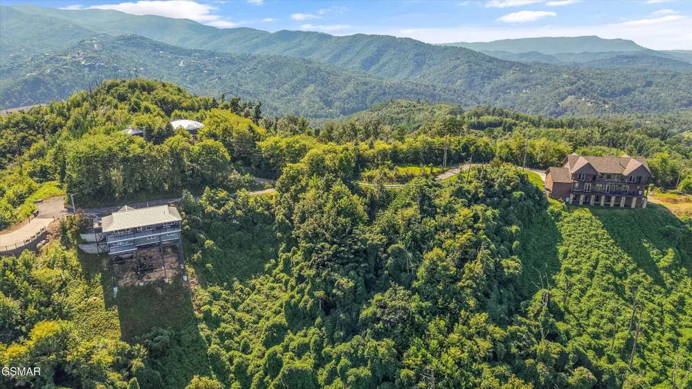 616 Kings Way Gatlinburg, TN 37738