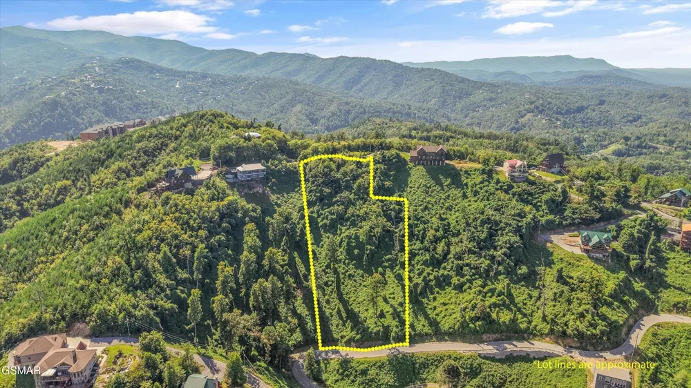 616 Kings Way Gatlinburg, TN 37738