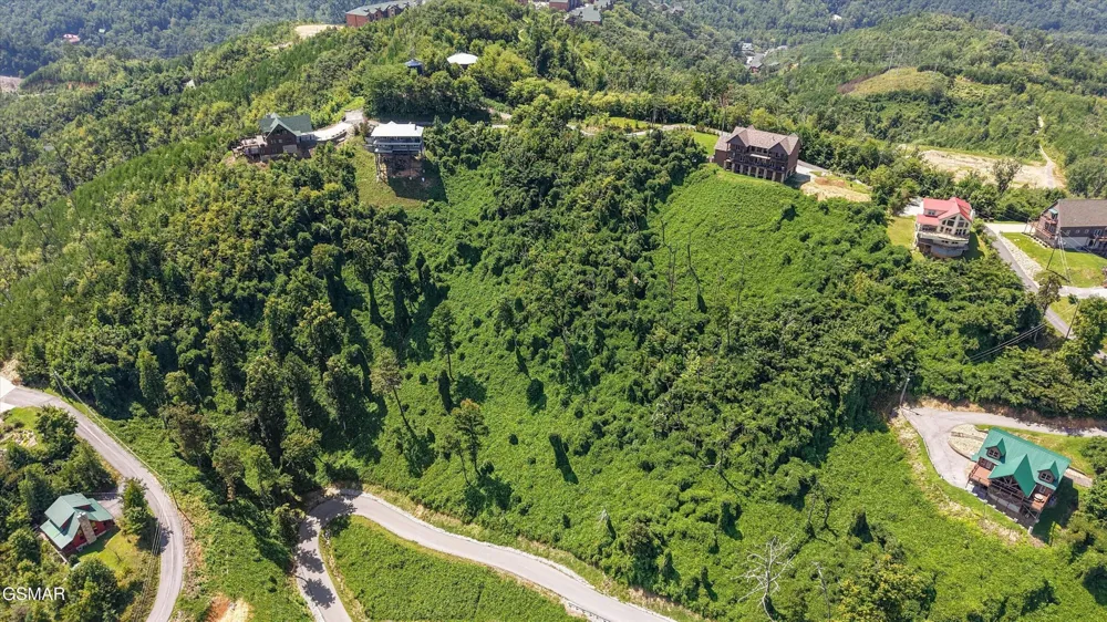 616 Kings Way Gatlinburg, TN 37738
