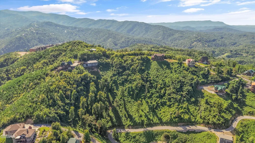 616 Kings Way Gatlinburg, TN 37738