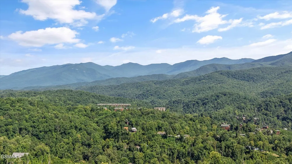 616 Kings Way Gatlinburg, TN 37738