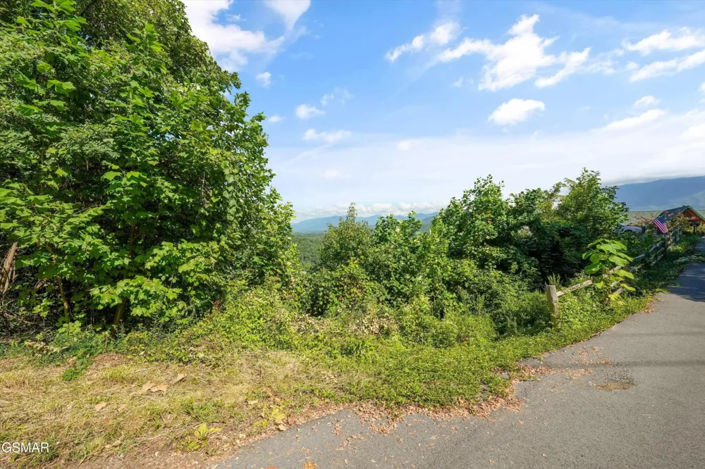 616 Kings Way Gatlinburg, TN 37738