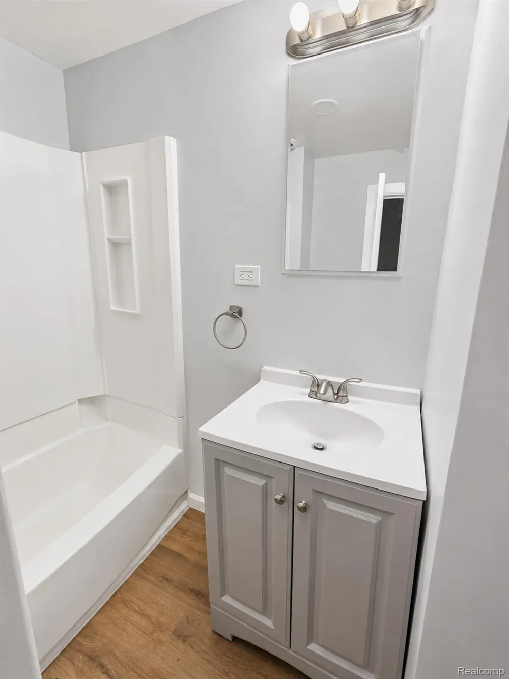 1031 Arthur Drive Troy City, MI 48083