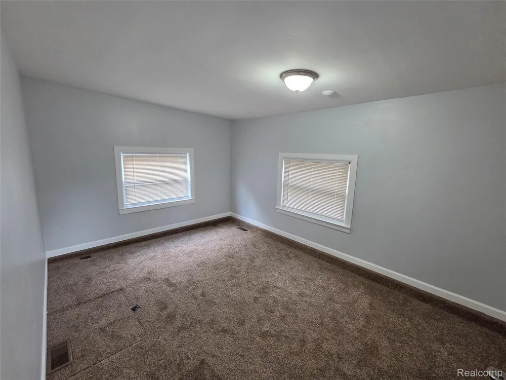 1031 Arthur Drive Troy City, MI 48083