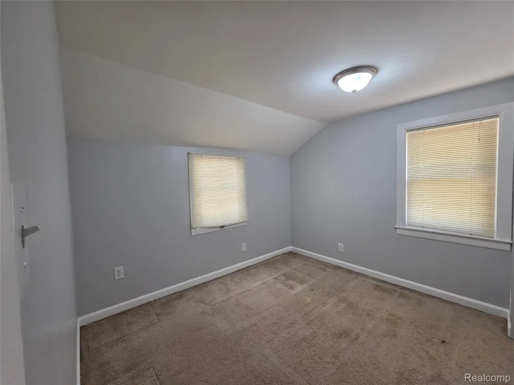 1031 Arthur Drive Troy City, MI 48083