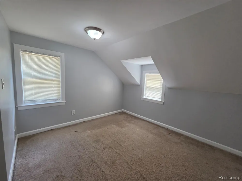 1031 Arthur Drive Troy City, MI 48083