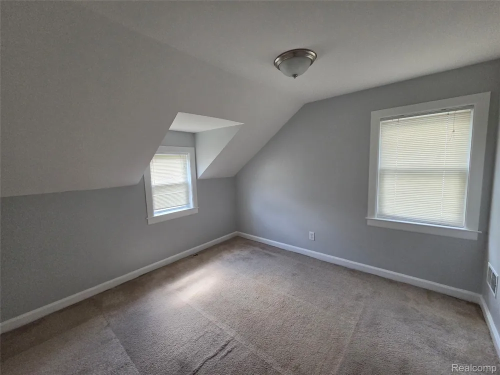 1031 Arthur Drive Troy City, MI 48083