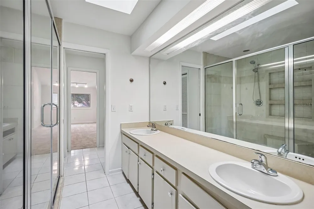 4009 BAINWOOD COURT Tampa, FL 33614