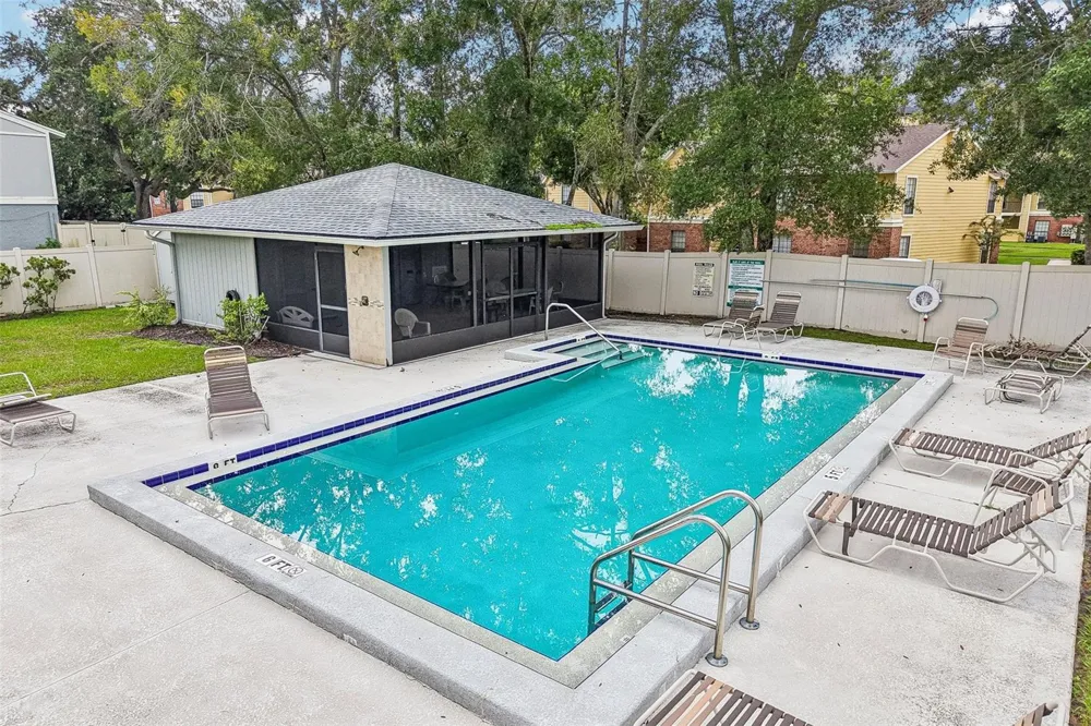 4009 BAINWOOD COURT Tampa, FL 33614