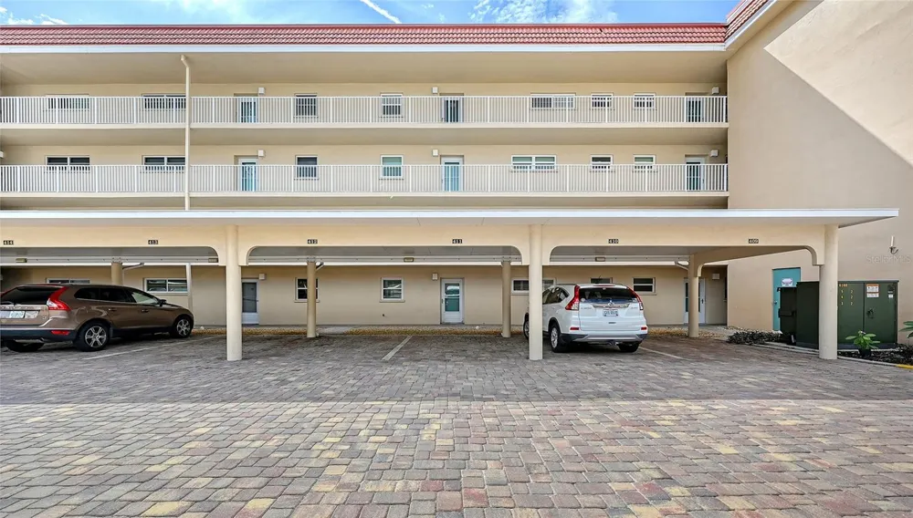 1300 PORTOFINO DRIVE #103 Sarasota, FL 34242