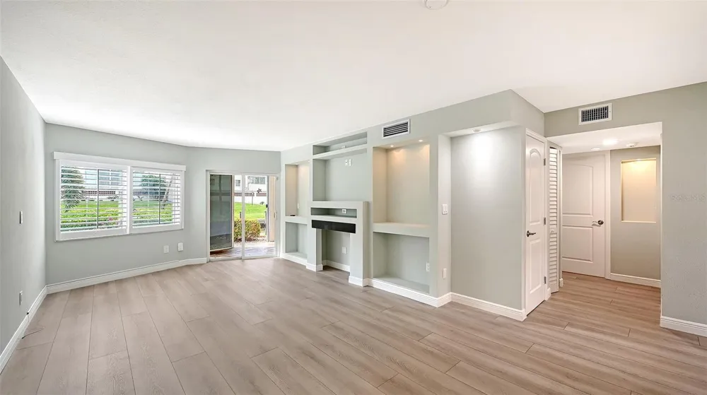 1300 PORTOFINO DRIVE #103 Sarasota, FL 34242
