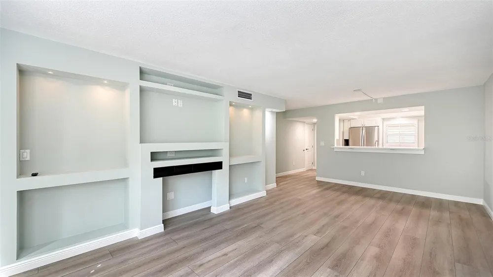 1300 PORTOFINO DRIVE #103 Sarasota, FL 34242