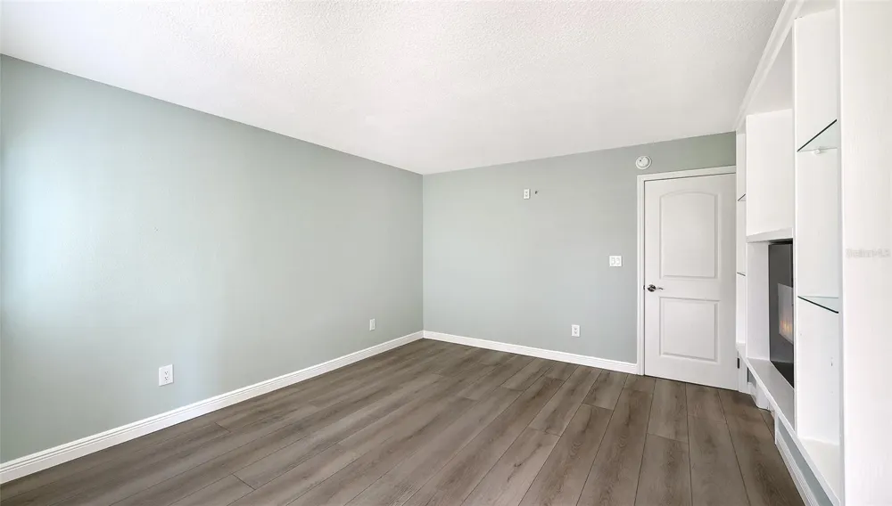 1300 PORTOFINO DRIVE #103 Sarasota, FL 34242
