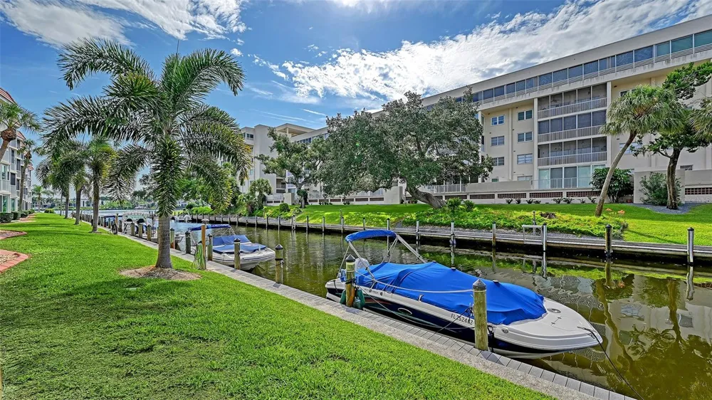 1300 PORTOFINO DRIVE #103 Sarasota, FL 34242