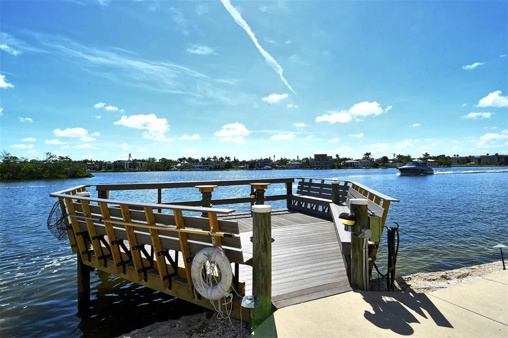 1300 PORTOFINO DRIVE #103 Sarasota, FL 34242