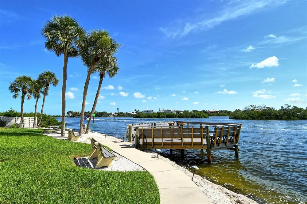 1300 PORTOFINO DRIVE #103 Sarasota, FL 34242