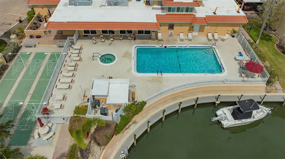 1300 PORTOFINO DRIVE #103 Sarasota, FL 34242