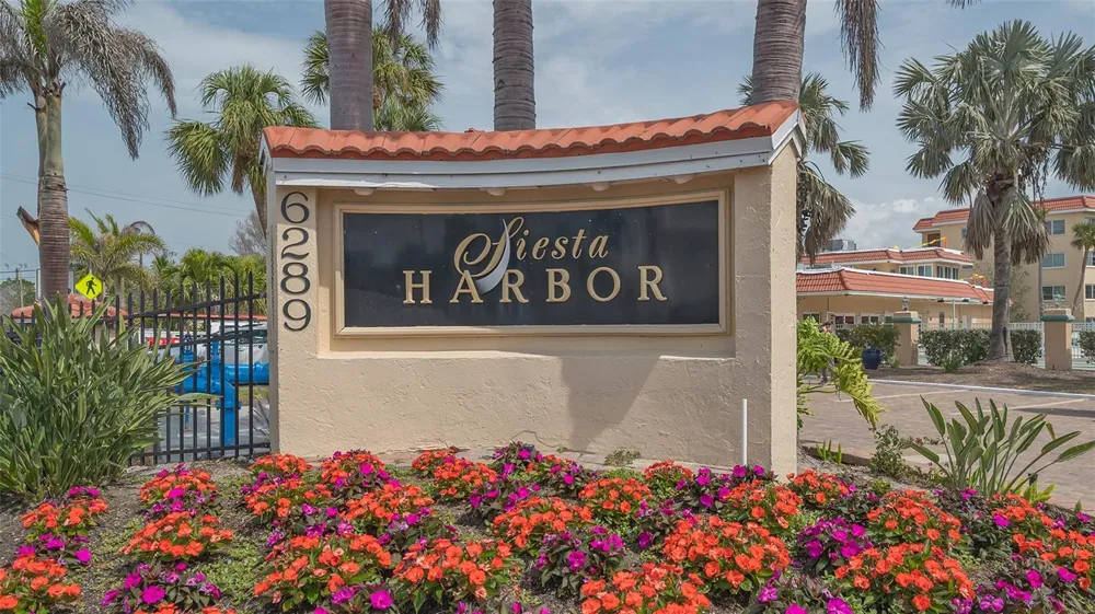 1300 PORTOFINO DRIVE #103 Sarasota, FL 34242