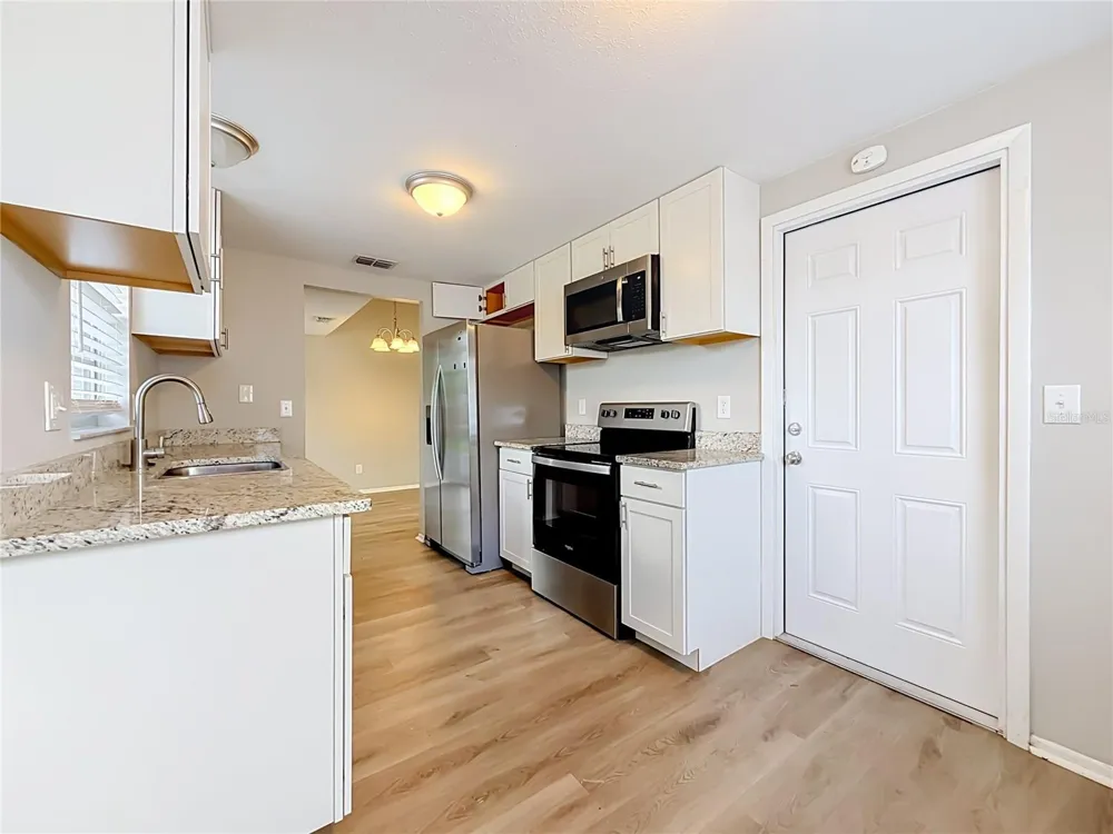 7606 WOODLAND OAKS COURT Tampa, FL 33615