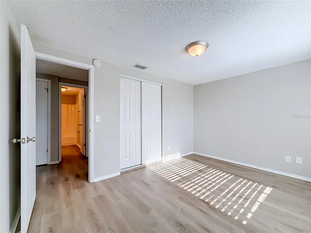 7606 WOODLAND OAKS COURT Tampa, FL 33615