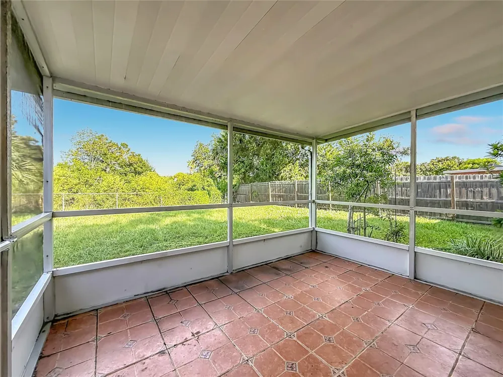 7606 WOODLAND OAKS COURT Tampa, FL 33615