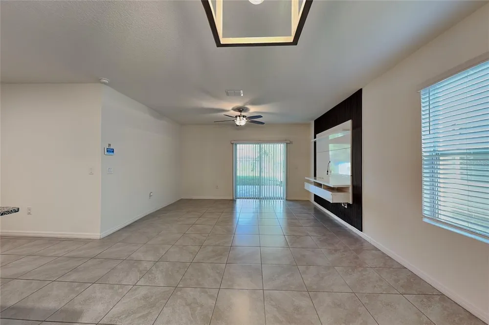 230 MEGHAN CIRCLE Deland, FL 32724