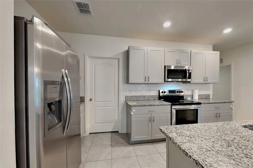 230 MEGHAN CIRCLE Deland, FL 32724