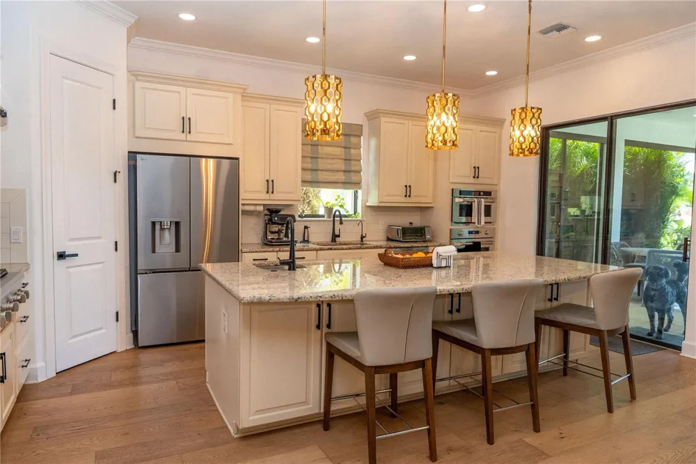 8137 GABANNA DRIVE Sarasota, FL 34231