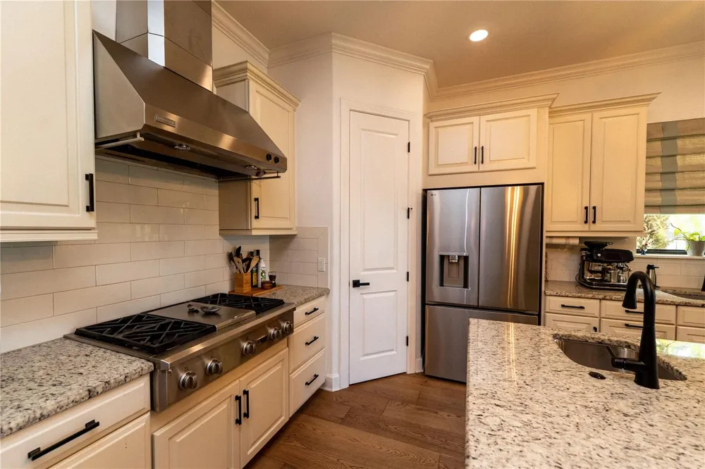 8137 GABANNA DRIVE Sarasota, FL 34231
