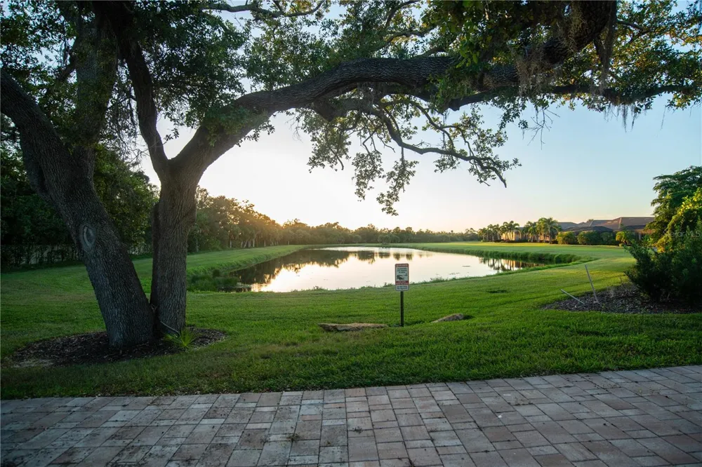 8137 GABANNA DRIVE Sarasota, FL 34231