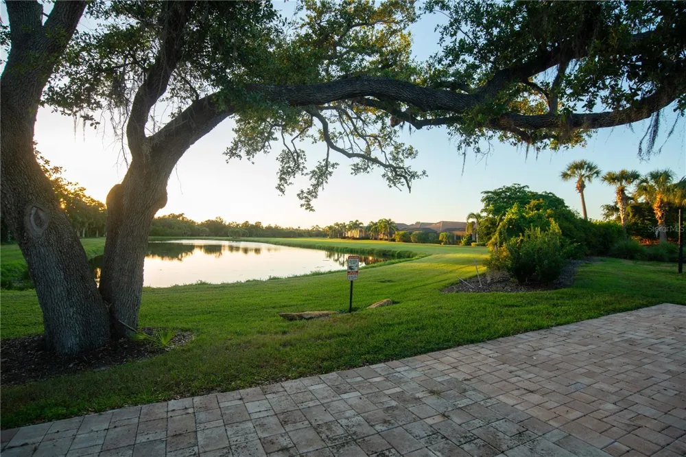 8137 GABANNA DRIVE Sarasota, FL 34231