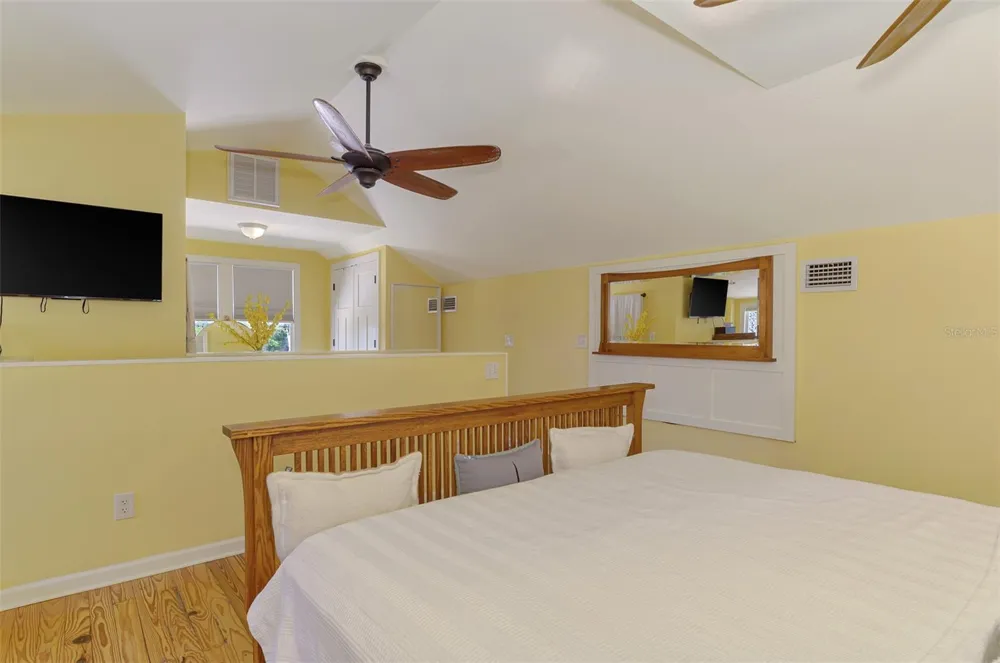530 W GREEN STREET Englewood, FL 34223