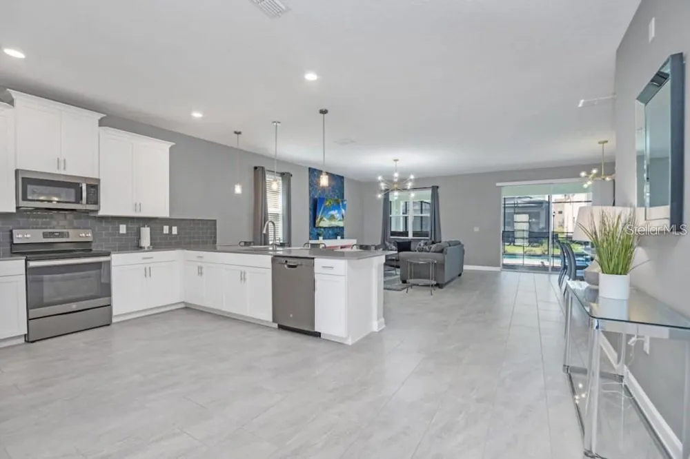 2846 BOOKMARK DRIVE Kissimmee, FL 34746
