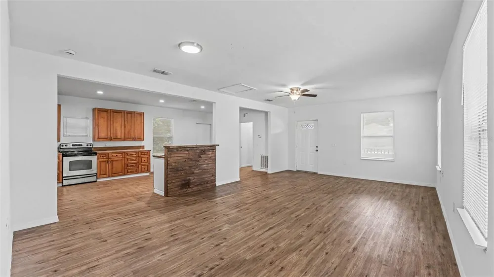 2409 W PARKER STREET Lakeland, FL 33815