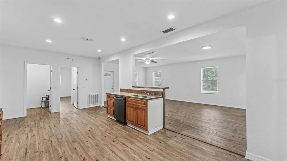 2409 W PARKER STREET Lakeland, FL 33815