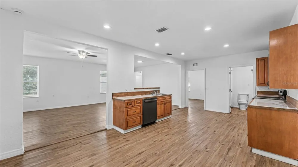 2409 W PARKER STREET Lakeland, FL 33815