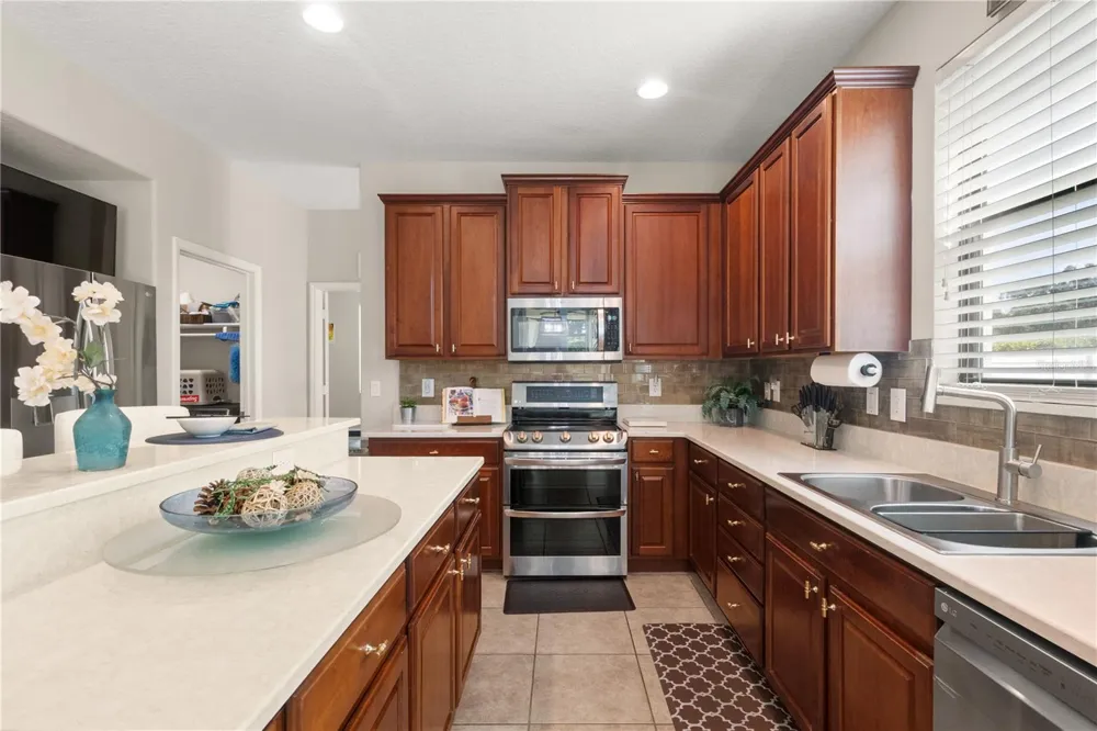 5824 FISH CROW PLACE Land O Lakes, FL 34638