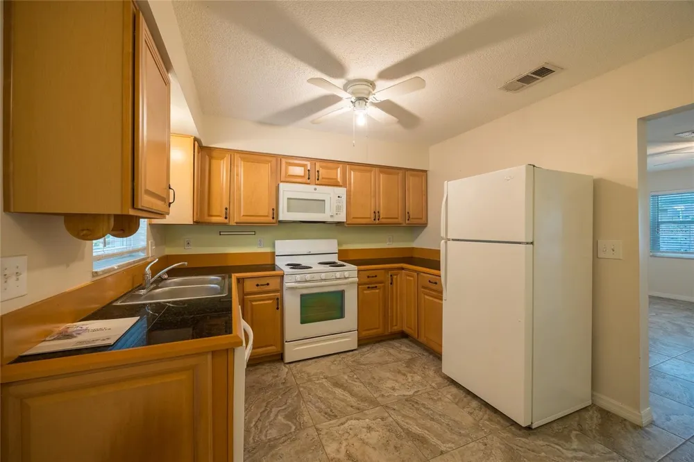6219 2ND AVENUE S St Petersburg, FL 33707