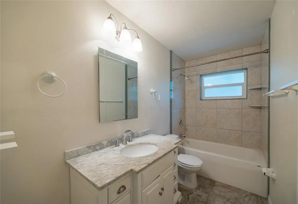 6219 2ND AVENUE S St Petersburg, FL 33707