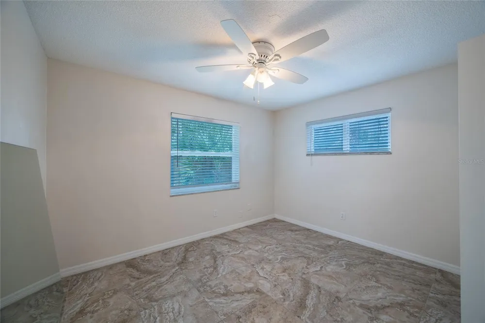 6219 2ND AVENUE S St Petersburg, FL 33707