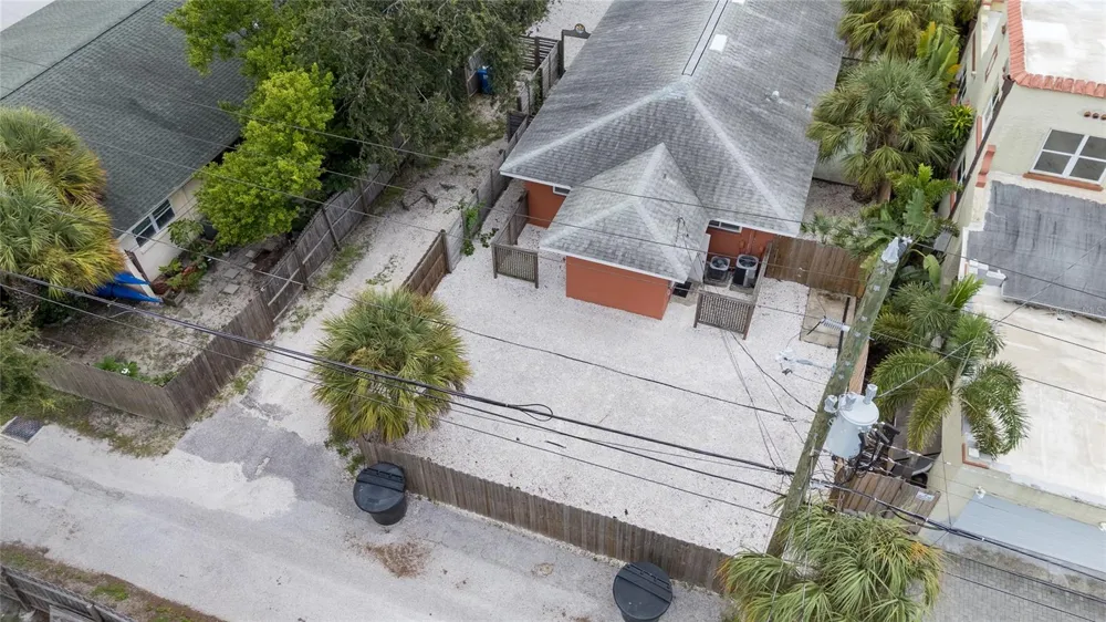 6219 2ND AVENUE S St Petersburg, FL 33707