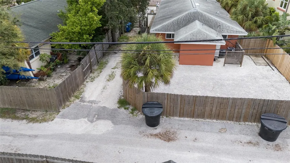 6219 2ND AVENUE S St Petersburg, FL 33707