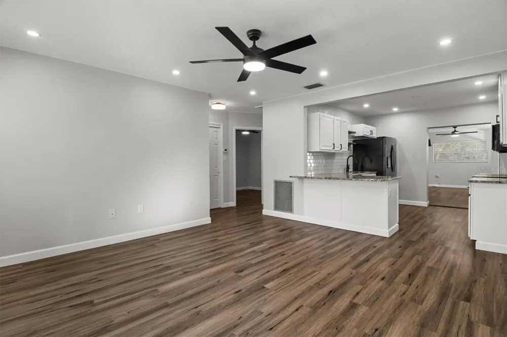 603 HINTON CRESCENT Lakeland, FL 33803