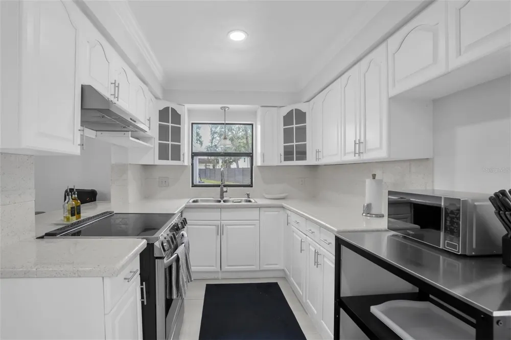 12409 BOULEVARD Tampa, FL 33612