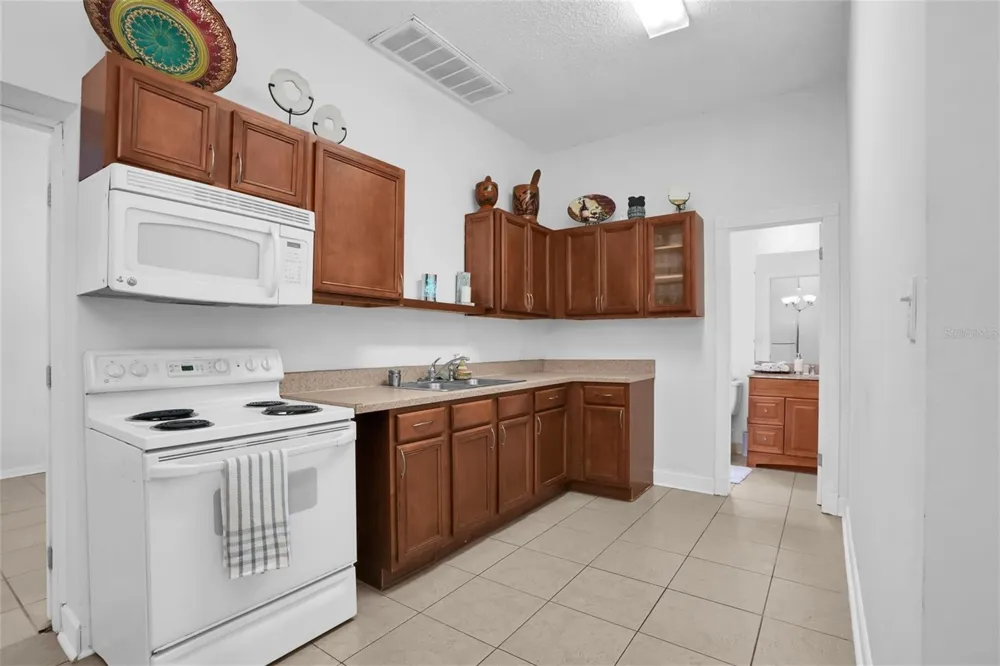 12409 BOULEVARD Tampa, FL 33612
